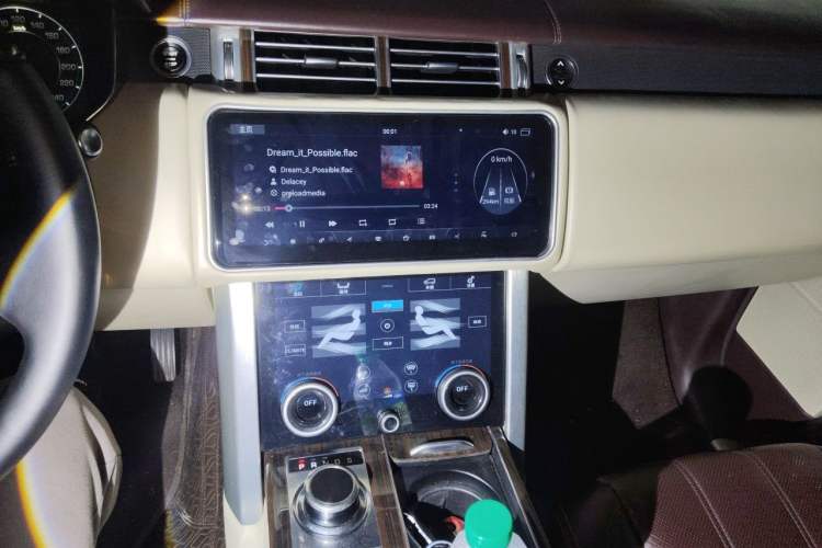 Used Land Rover Range Vogue  Audio And AC Panel