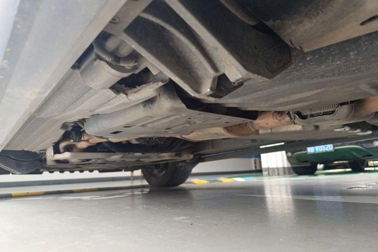 Used Land Rover Range Vogue  Chassis Rear Left