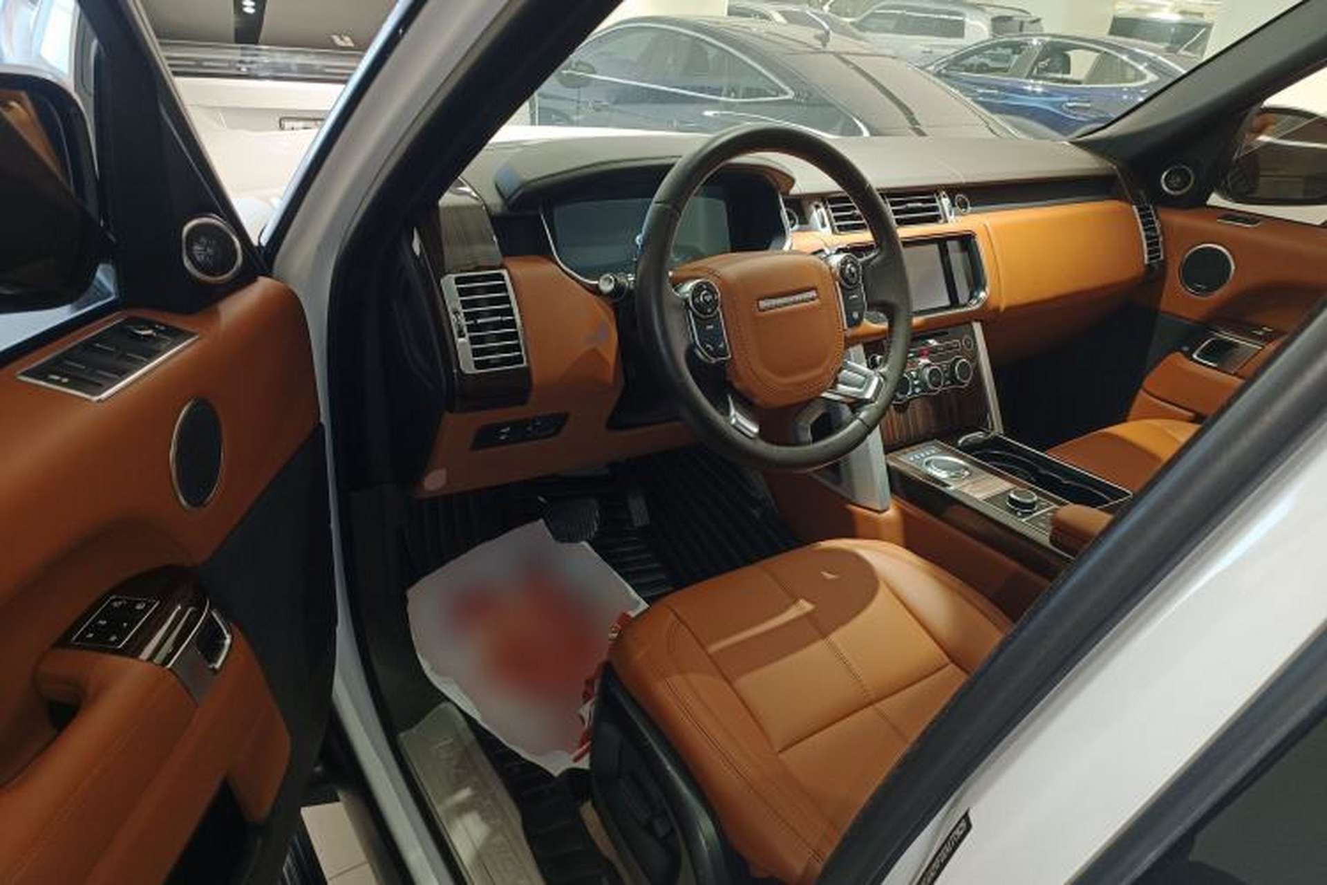 Used Land Rover Range Vogue 2015 3.0 V6 U.S.-Spec Executive Edition Driver Seat