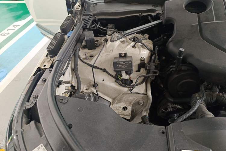 Used Land Rover Range Vogue  Engine Bay Right
