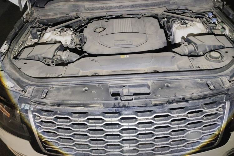 Used Land Rover Range Vogue  Engine Bay