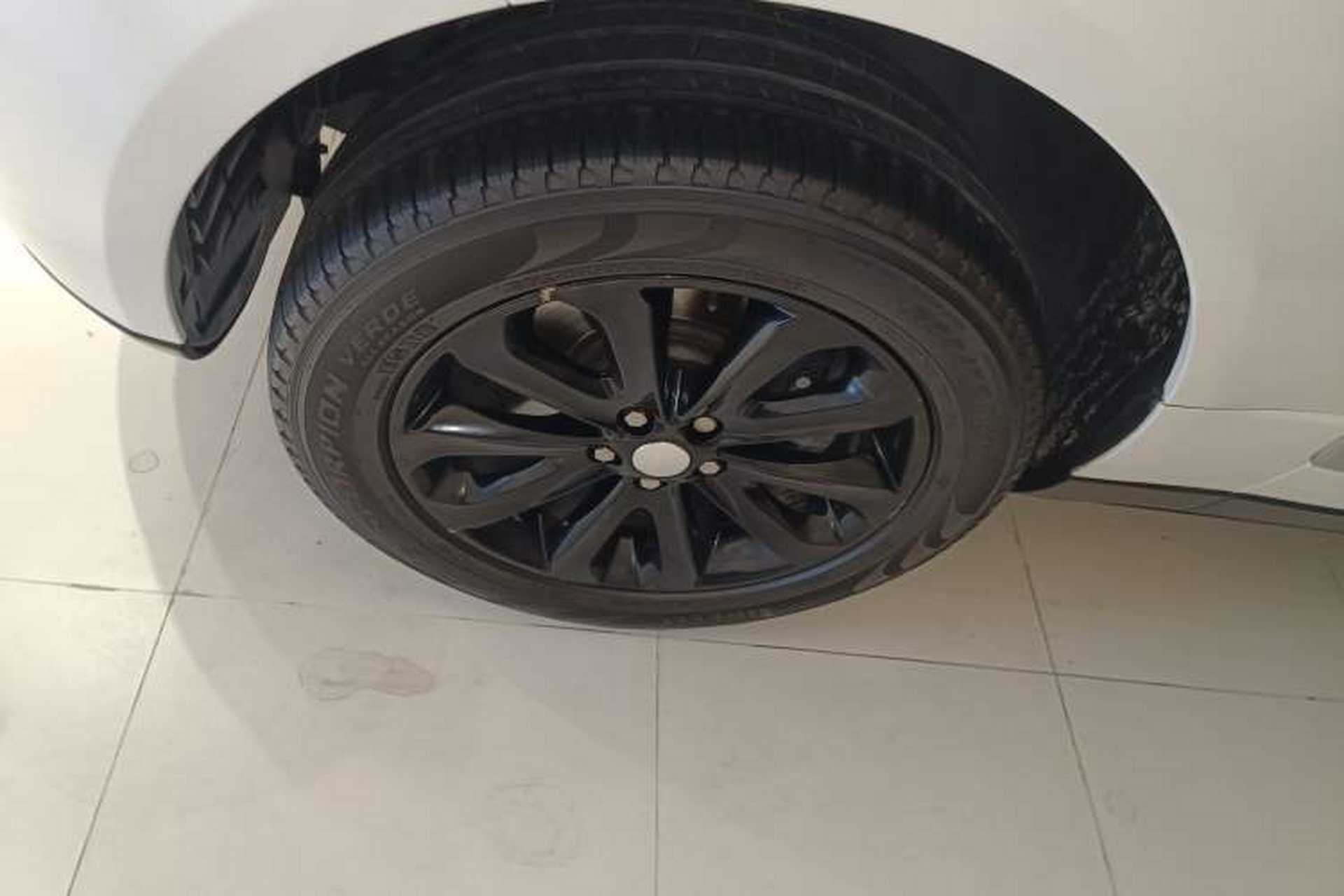 Used Land Rover Range Vogue 2015 3.0 V6 U.S.-Spec Executive Edition Left Front Wheel Hub