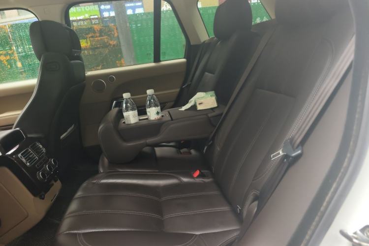 Used Land Rover Range Vogue 2015 3.0 V6 SC Vogue Left Rear Seat
