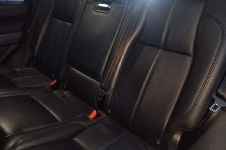 Used Land Rover Range Vogue  Left Rear Seat