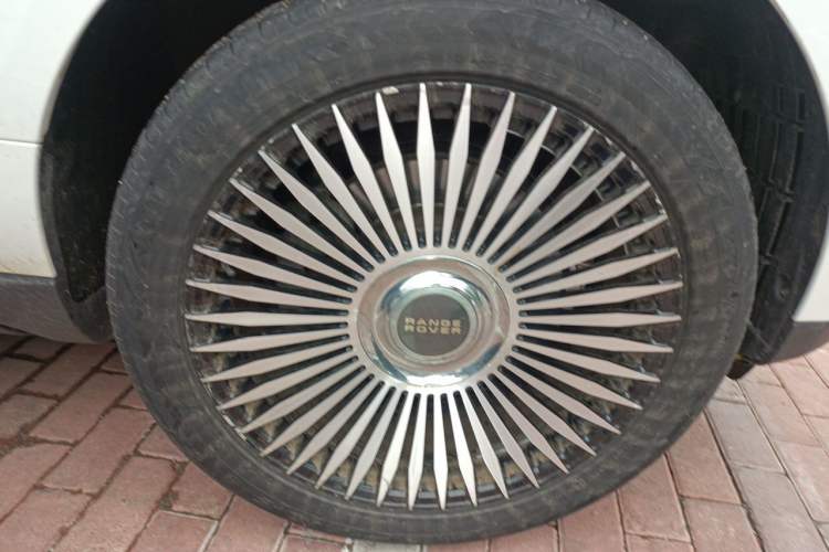 Used Land Rover Range Vogue 2015 3.0T SE Gasoline U.S.-Spec Executive Edition Right Front Wheel Hub