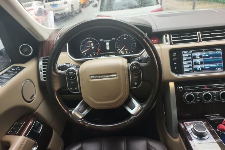 Used Land Rover Range Vogue 2015 3.0 V6 SC Vogue Steering Wheel
