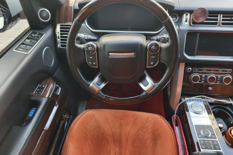 Used Land Rover Range Vogue 2015 3.0T V6 Gasoline U.S.-Spec Executive Edition Steering Wheel