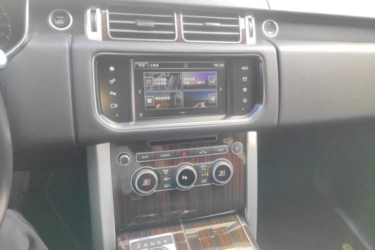 Used Land Rover Range Vogue  Audio And AC Panel