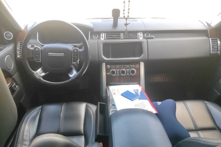 Used Land Rover Range Vogue  Center Console