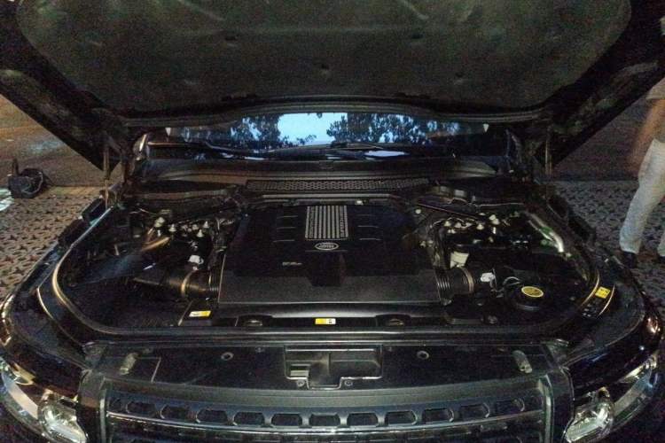 Used Land Rover Range Vogue  Engine Bay