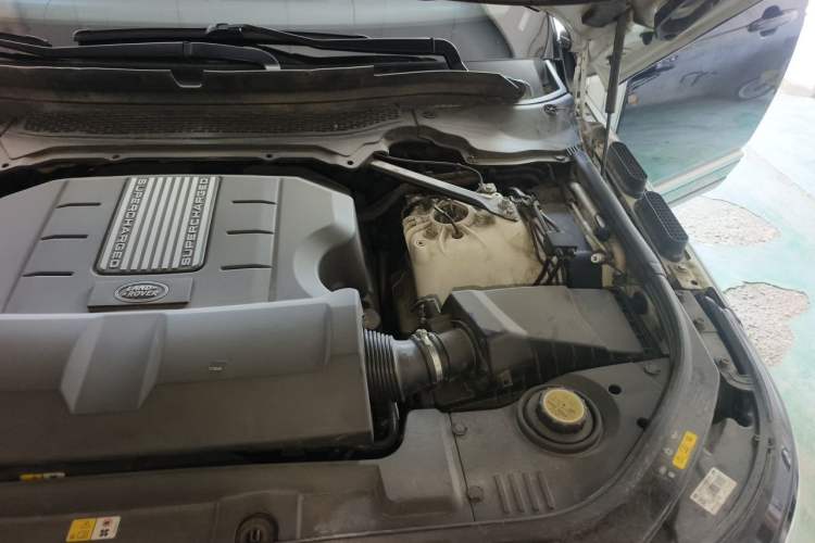 Used Land Rover Range Vogue 2016 3.0T Gasoline Parallel Import Engine Bay Left