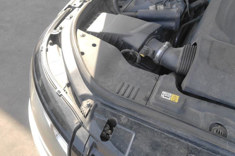 Used Land Rover Range Vogue  Engine Bay Right
