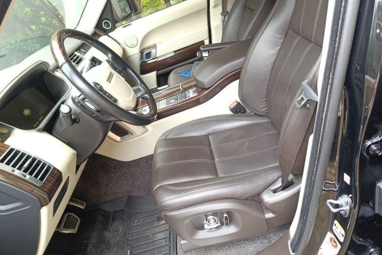 Used Land Rover Range Vogue  Left Front Seat