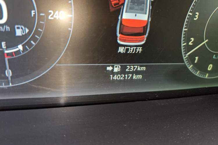 Used Land Rover Range Vogue 2016 3.0T Gasoline HSE U.S. Specification Odometer Close Up