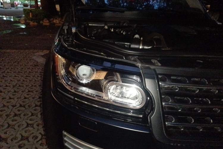 Used Land Rover Range Vogue  Right Front Headlight