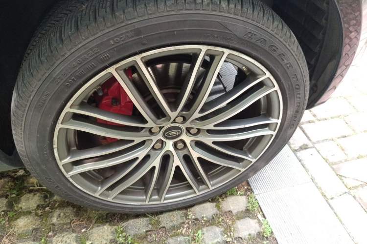Used Land Rover Range Vogue  Right Front Wheel Hub