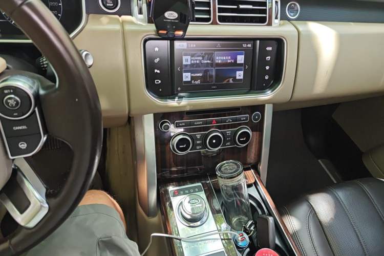 Used Land Rover Range Vogue  Audio And AC Panel