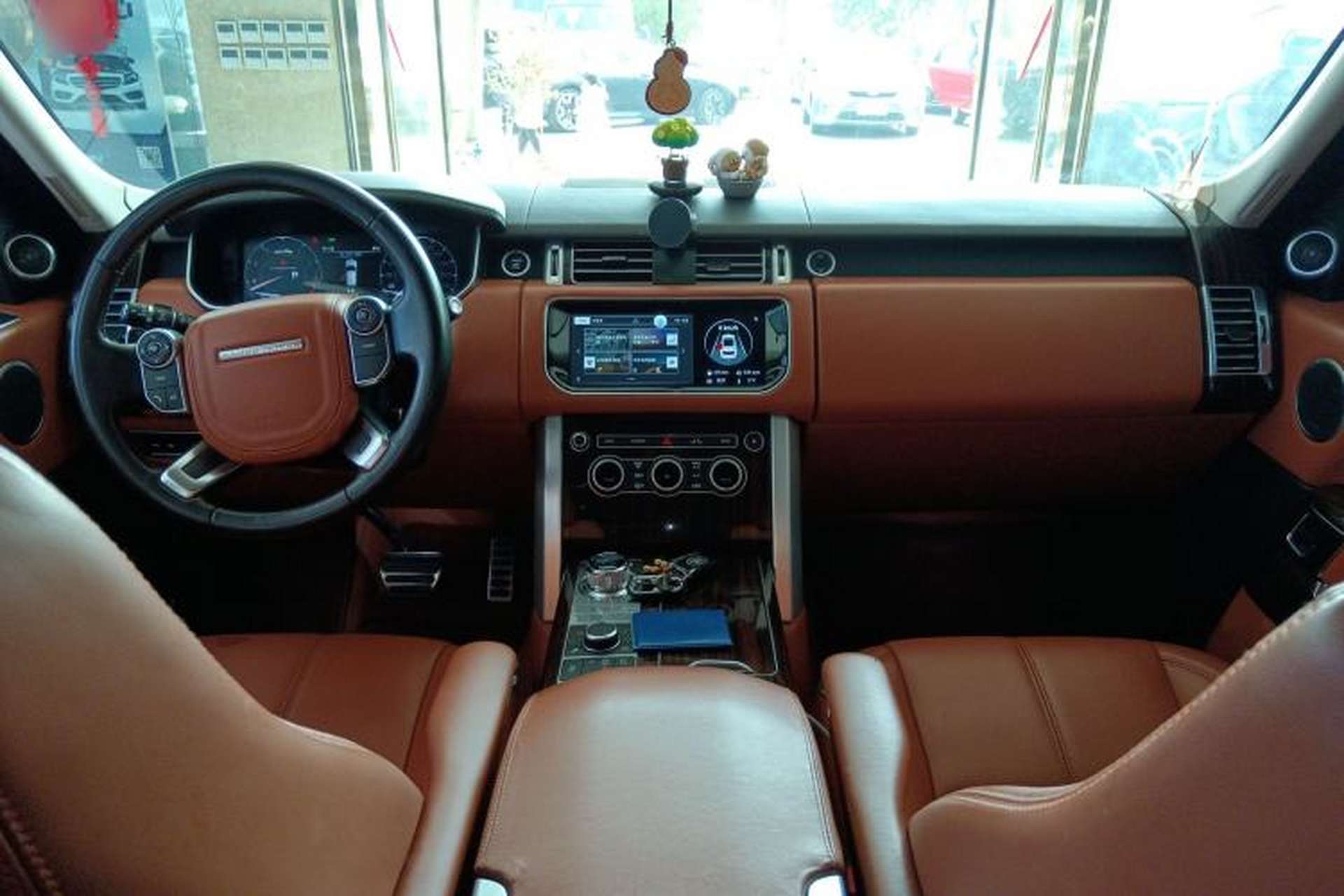 Used Land Rover Range Vogue 2016 3.0T Gasoline HSE U.S. Specification Center Console