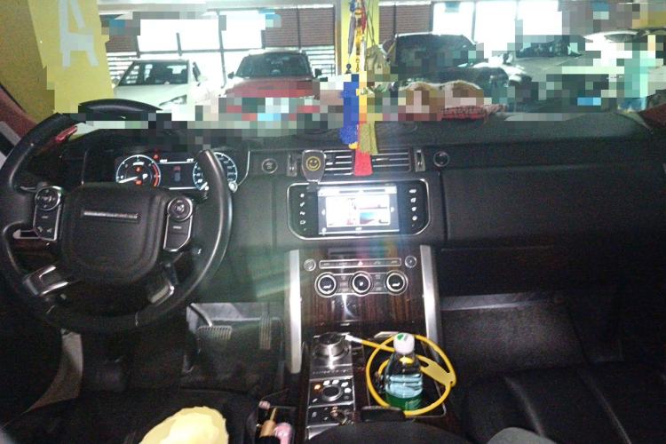 Used Land Rover Range Vogue  Center Console