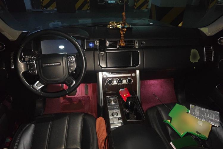 Used Land Rover Range Vogue  Center Console