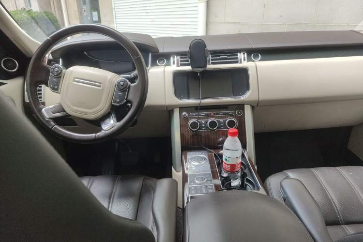 Used Land Rover Range Vogue 2016 3.0T Gasoline Parallel Import Center Console