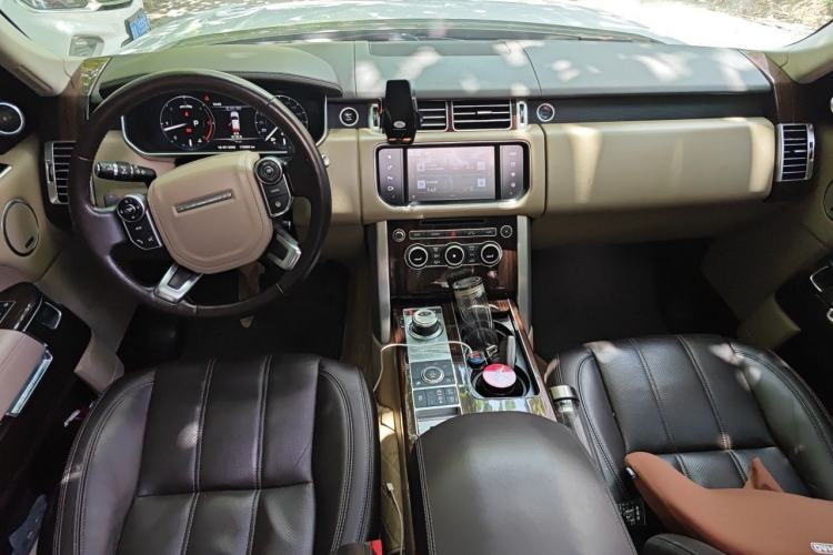 Used Land Rover Range Vogue  Center Console