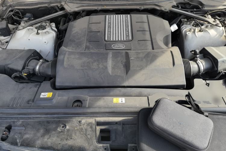 Used Land Rover Range Vogue 2016 3.0T Gasoline 5-Seater U.S.-Spec Executive Edition Engine Bay