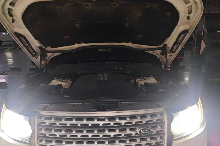 Used Land Rover Range Vogue  Engine Bay