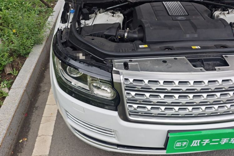 Used Land Rover Range Vogue 2016 3.0 V6 SC Vogue Engine Bay Right