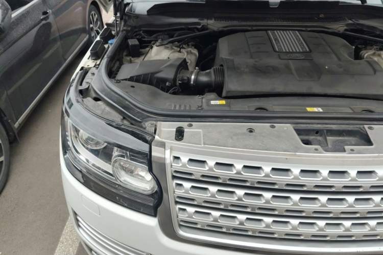 Used Land Rover Range Vogue  Engine Bay Right