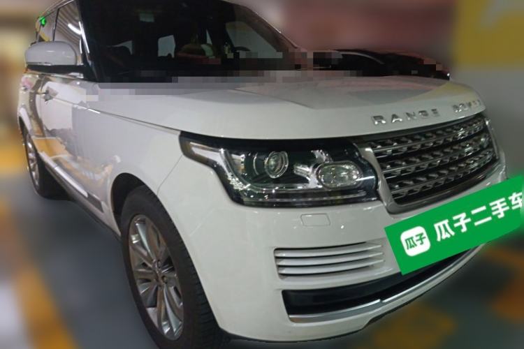 Used Land Rover Range Vogue  Front Right 45 Deg