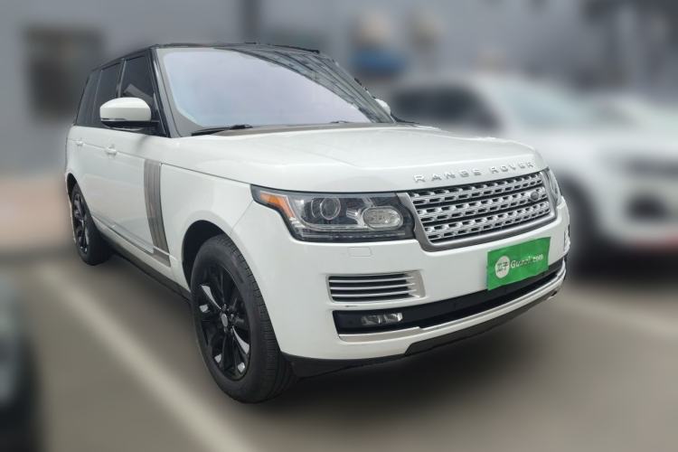 Used Land Rover Range Vogue  Front Right 45 Deg