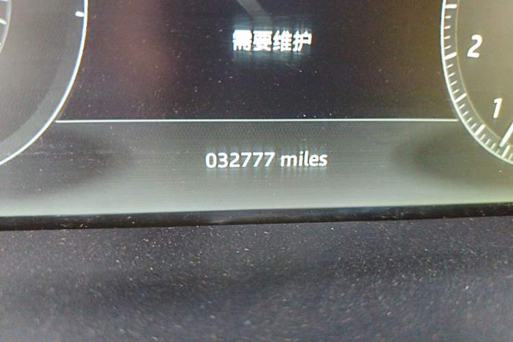 Used Land Rover Range Vogue 2016 3.0T Gasoline HSE U.S. Specification Odometer Close Up