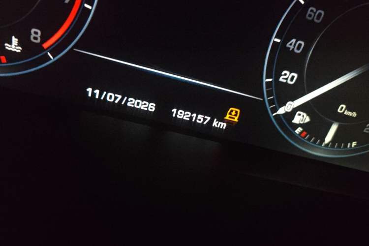 Used Land Rover Range Vogue  Odometer Close Up