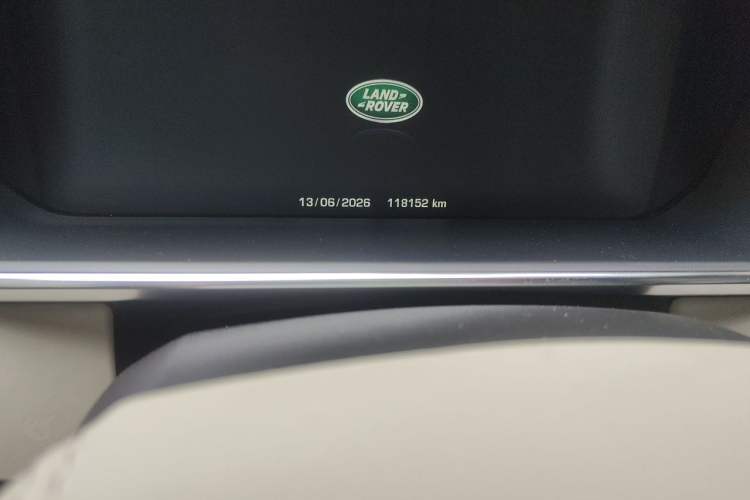 Used Land Rover Range Vogue 2016 3.0T Gasoline Parallel Import Odometer Close Up