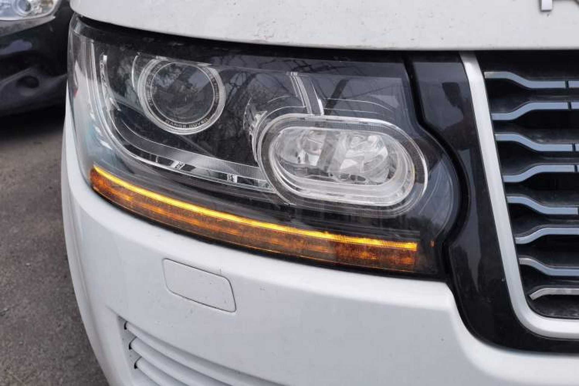 Used Land Rover Range Vogue 2016 3.0T Gasoline 5-Seater U.S.-Spec Executive Edition Right Front Headlight