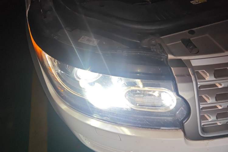 Used Land Rover Range Vogue  Right Front Headlight