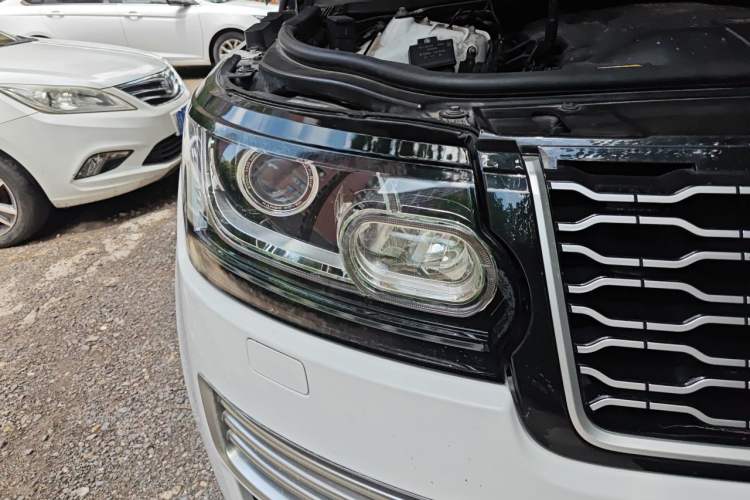 Used Land Rover Range Vogue  Right Front Headlight