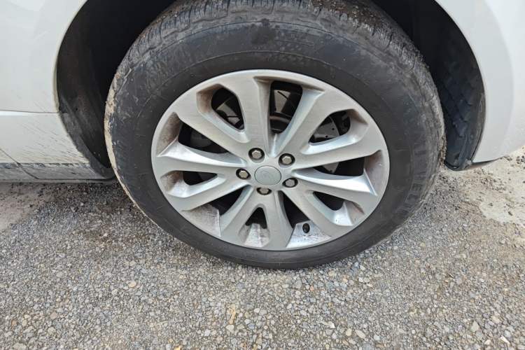 Used Land Rover Range Vogue  Right Front Wheel Hub