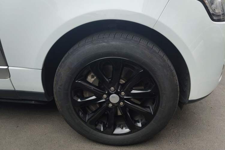 Used Land Rover Range Vogue  Right Front Wheel Hub