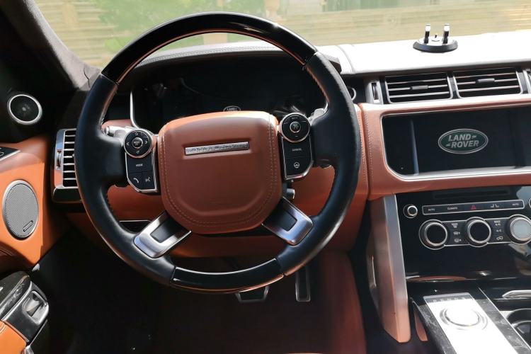 Used Land Rover Range Vogue 2016 3.0 V6 SC Vogue Steering Wheel