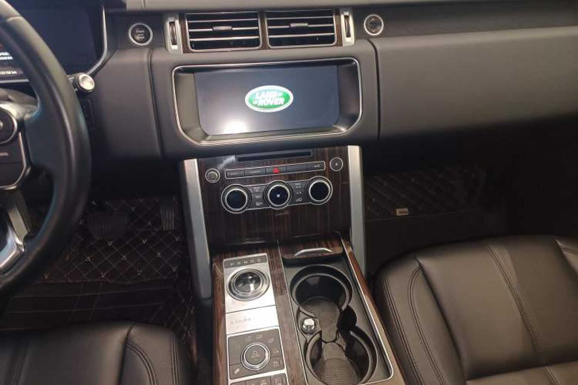 Used Land Rover Range Vogue 2017 3.0T Gasoline HSE Middle East Audio And AC Panel