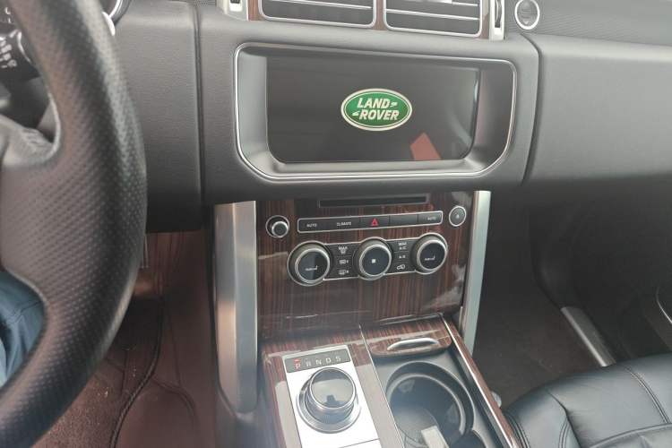 Used Land Rover Range Vogue  Audio And AC Panel