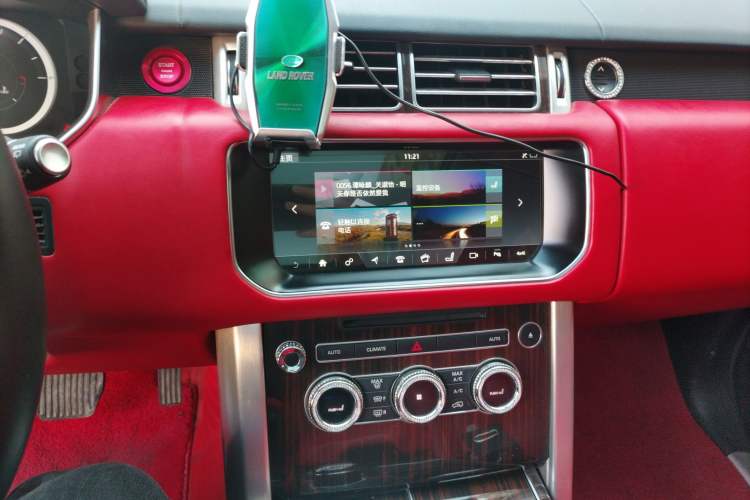Used Land Rover Range Vogue 2017 3.0T TDV6 HSE Audio And AC Panel