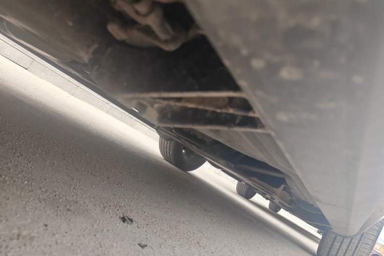 Used Land Rover Range Vogue  Chassis Rear Right