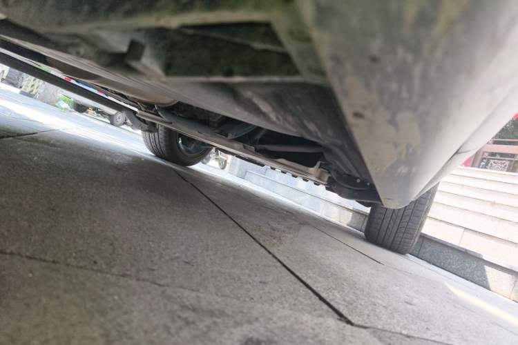 Used Land Rover Range Vogue  Chassis Rear Right