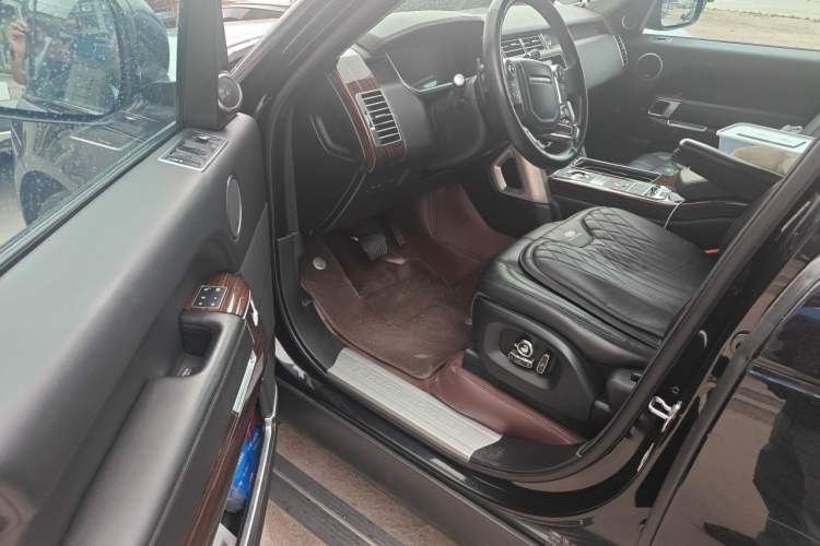 Used Land Rover Range Vogue  Driver Seat