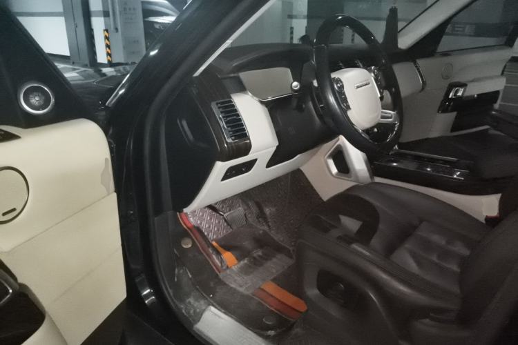 Used Land Rover Range Vogue 2017 3.0T TDV6 HSE Driver Seat