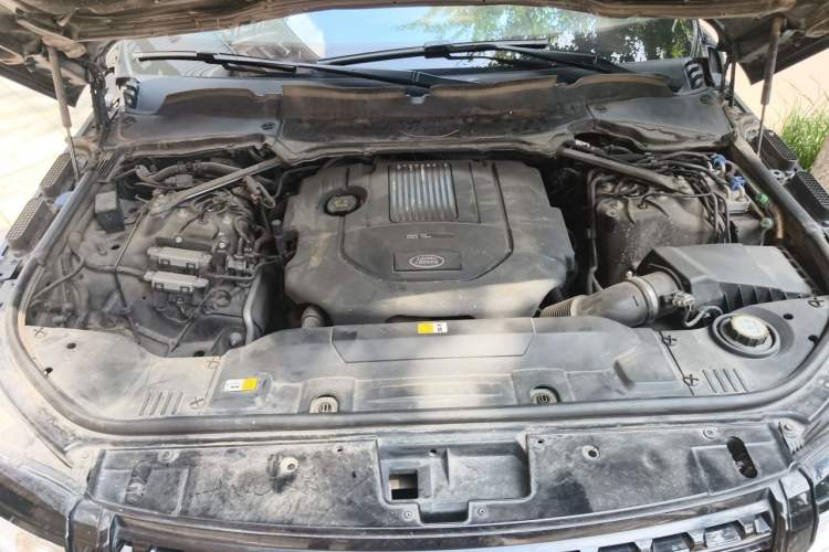 Used Land Rover Range Vogue  Engine Bay