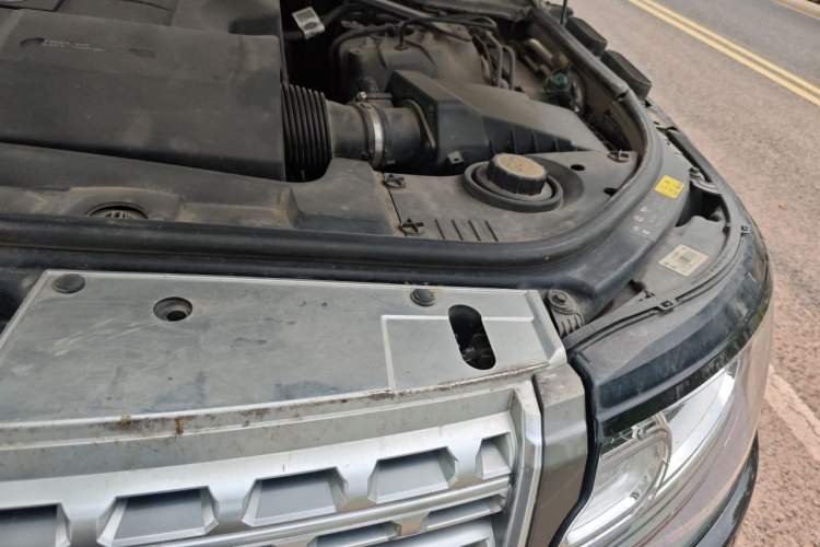 Used Land Rover Range Vogue 2017 3.0T Gasoline HSE U.S. Specification Engine Bay Left